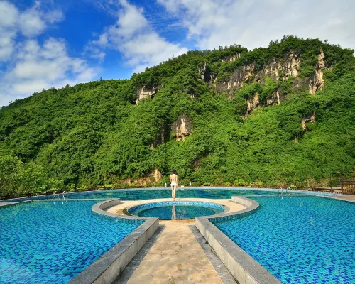 Harmona Resort & Spa Zhangjiajie Hotels in Cili
