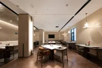 Atour Hotel Urumqi Hongshan Park North Gate Subway Station