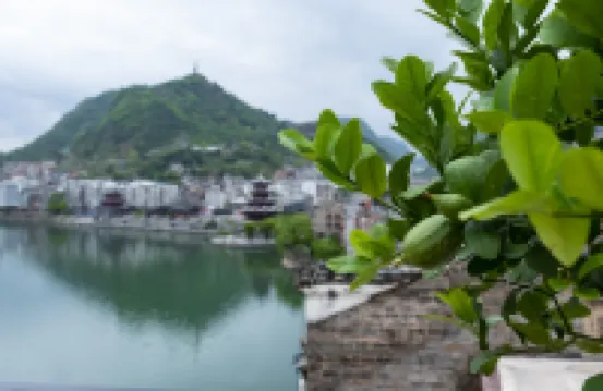 YIYU · A corner of the river scenery beautiful lodging - 2 ดาว