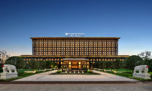 Wyndham Grand Plaza Royale Longchang