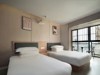 Lanfeng Homestay (Kunming Railway Station Branch) Hotels near محطة كونمينغ للسكك الحديدية