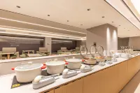 JI Hotel (Jiuquan Drum Tower Hantang Food Street) - parking