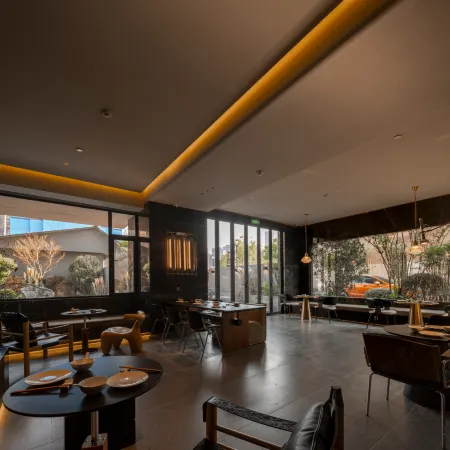 Lezhizhi Hotel (Zhuge Liang Square Wanda Store)