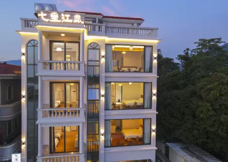 Seven Li Jiang Lan · Riverside Vier · First Line River View Vacation Stay Отели рядом с достопримечательностью «Qingyuan Museum»