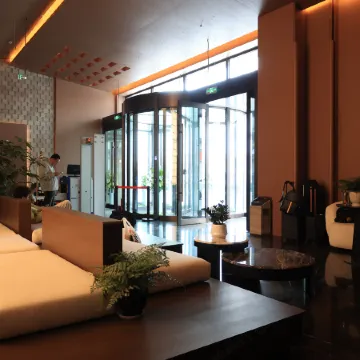 Building  A  Lake International Hotel