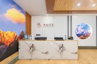 Yangjing Hotel (Siguniang Mountain Changping Valley Scenic Area)