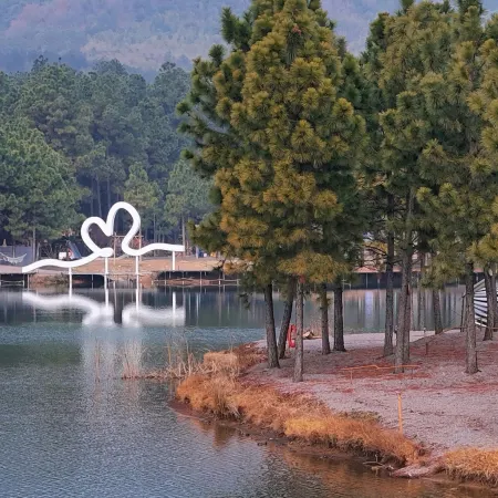 Shennv Valley Camping Hotel