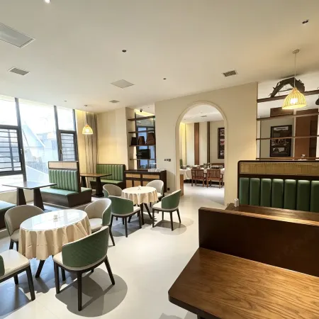 Moss Bentkin Hotel