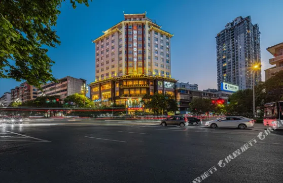 和諧·敦普酒店（凱里大十字國貿廣場店）