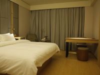 全季酒店(上海金桥店) - 高级大床房