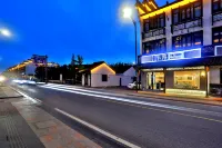烏鎮半路villa設計師飯店（西柵景區店） 烏村附近的飯店