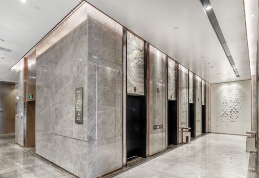 두 파인 호텔 로비 사진