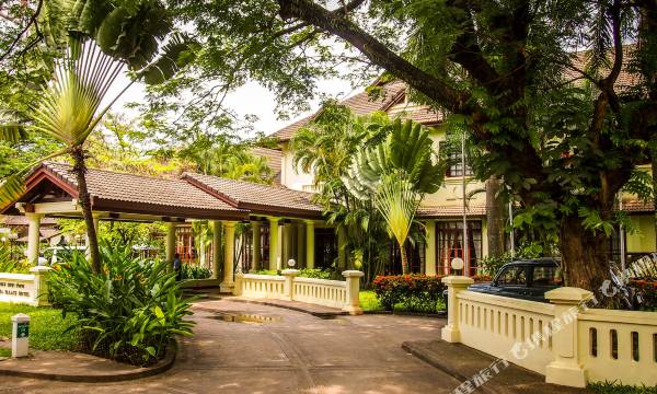 Settha Palace Hotel