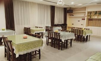 7 Days Premium (Pingyuan Xinhua Road)