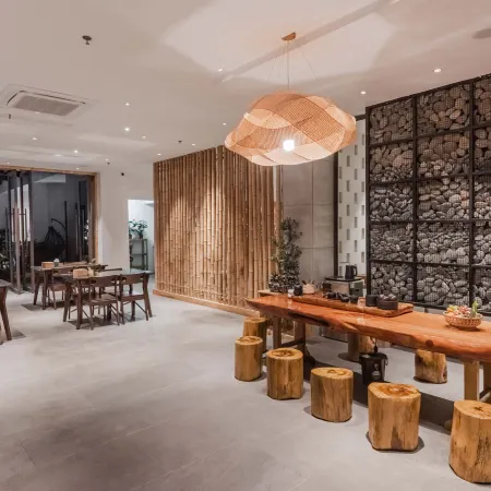 Nujiang Memory Riverview Hotel