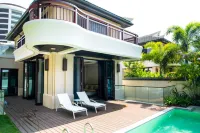 Sanya Haitang Bay Renguan Sea View Pool Villa Hotels in 