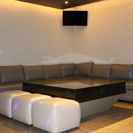 Platinum Hotel