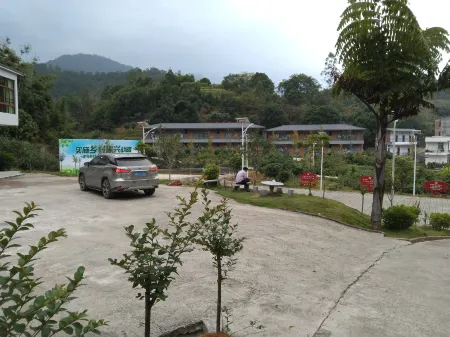 Luoding Longwan Changwan Homestay