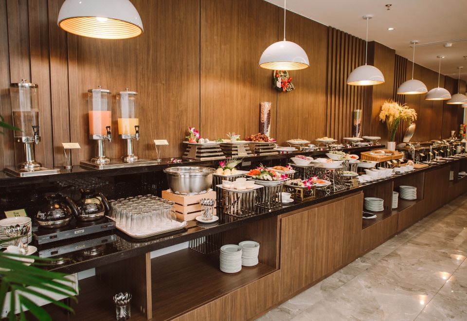 3. 레이나 호텔 하..