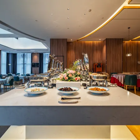 He Hotel