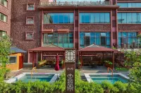 Chang Baishan Dynasty Holy Land Hot Spring Hotel - Swimmingpools