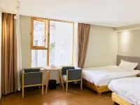 Fengma Feiyang Hostel - พร้อมระเบียง