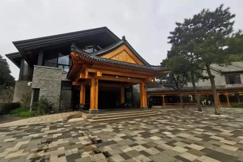 Jinshanling Great Wall Hotel