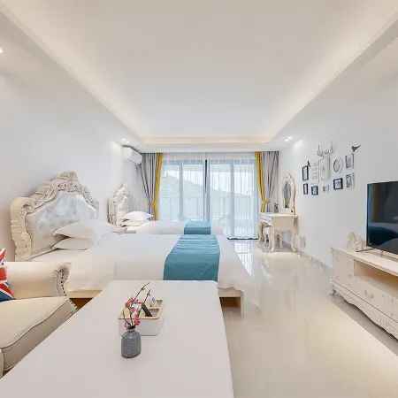 Realm Garden Hotel