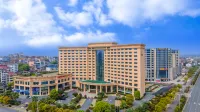 the Grand Plaza Hotel Hôtels à : Jianxian