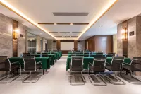 Qiaojun Hotel (Zhanjiang Dingsheng Plaza Luchuan Avenue Middle)