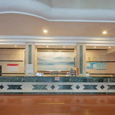 Shaowu Traffic Fashion Hotel