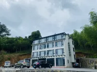 安吉雨琳民宿 蔵龍百瀑周辺のホテル