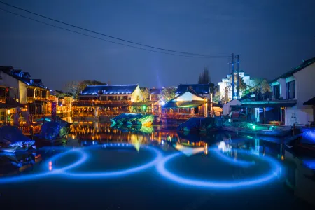 Zhouzhuang Linshui Renjia Inn