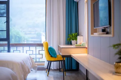 zhangjiajie huashuowuling Inn Hotels near Chapan Tower