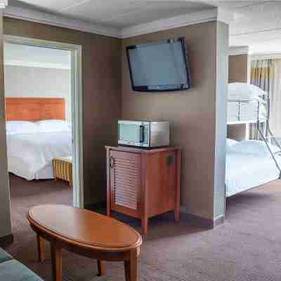 Sheraton Niagara Falls Rooms