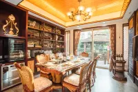LIVERTON Party Villa