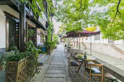 Shanghai Schloss Hotels & Resorts Hotels near Pudong Characteristic Agricultural Products Wholesale Direct Marketing Center