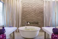阿雅娜科莫多度假村-艾齊洙沙灘 - SPA