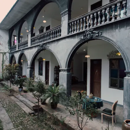 Jinglu Hostel