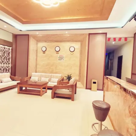Yuanjia Hotel (Moon River)
