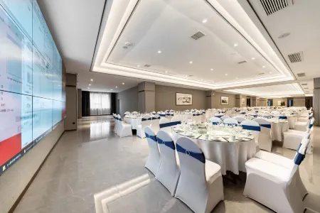 Junmao Tianyi Hotel Отели рядом с достопримечательностью «Teng Daiyuan Memorial Hall»