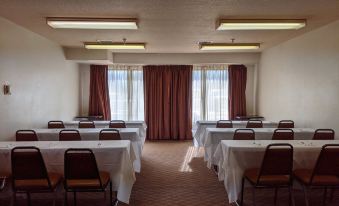 Sagebrush Inn & Suites