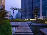 Jhl Solitaire Gading Serpong Hotels near Benteng Stadium