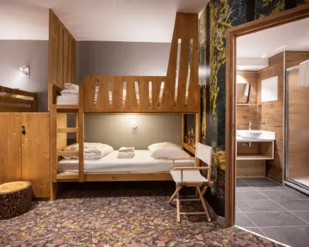 Hotel Base Camp Lodge - Bourg Saint Maurice Hotels in Savoie