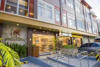 Hotel Herencia 625 Hotels near Mayon Volcano