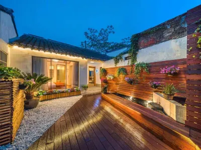 Qingyan Boutique Riverview Holiday Hotel Hotels in Inside Tongli Ancient Town