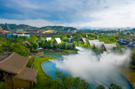 SUNAC LEGEND HOTEL Отели рядом с достопримечательностью «Crown Cave»