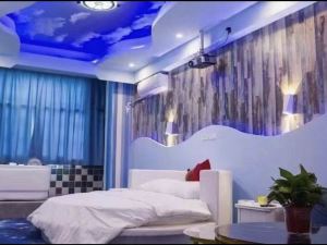 Chengcheng Junya Theme Hotel