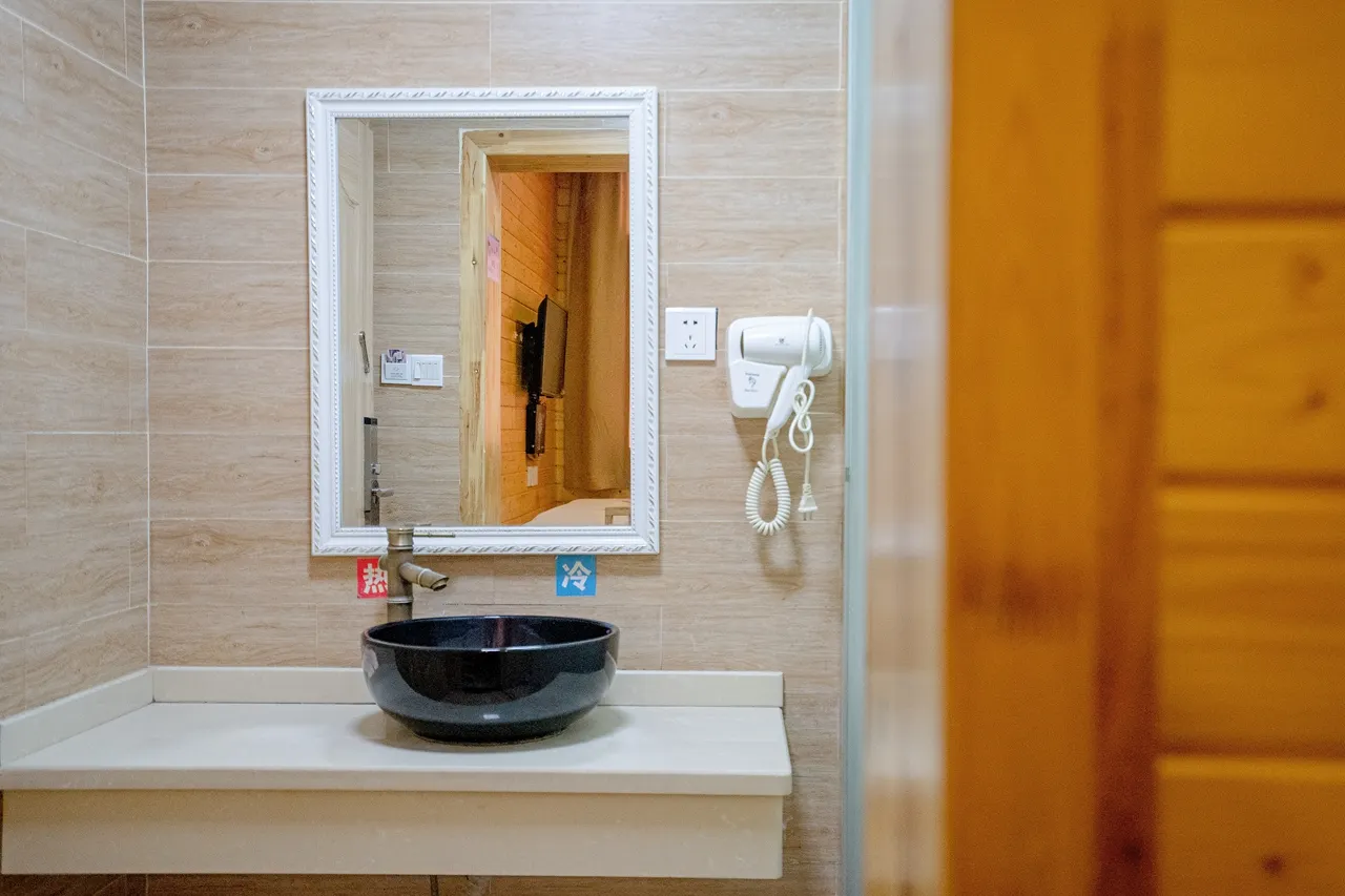 Xia Mo Inn (Zhangjiajie Tianmen Mountain Cableway Branch) Kamar Photos