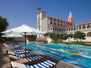 DLF City Club 5